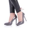 high feelings Graue Lack Pumps Silberfarbene Sohle Hot